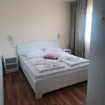 Bellmar Florian Gazde/Camere de închiriat